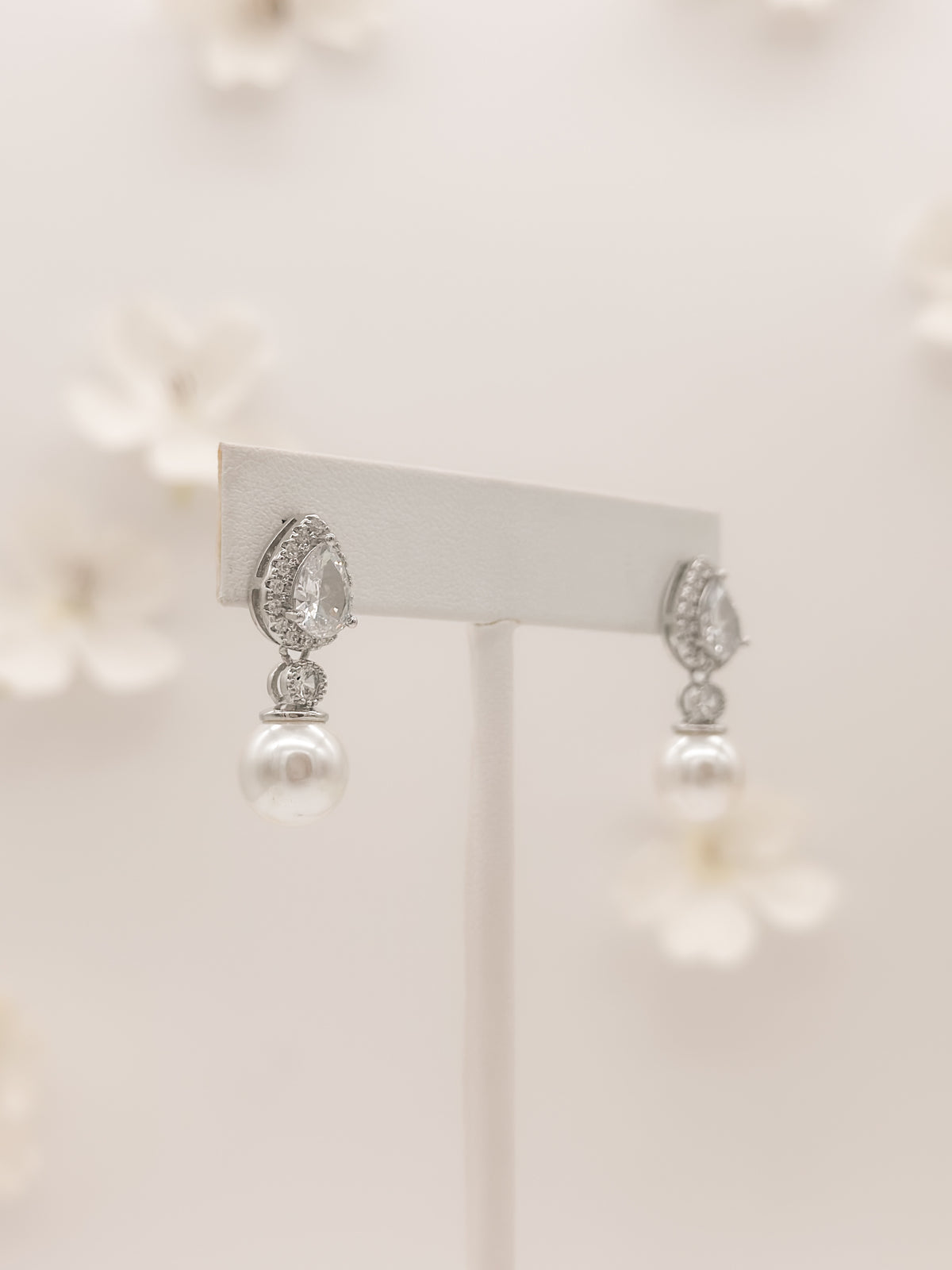 Aretes Gota Halo y Perla