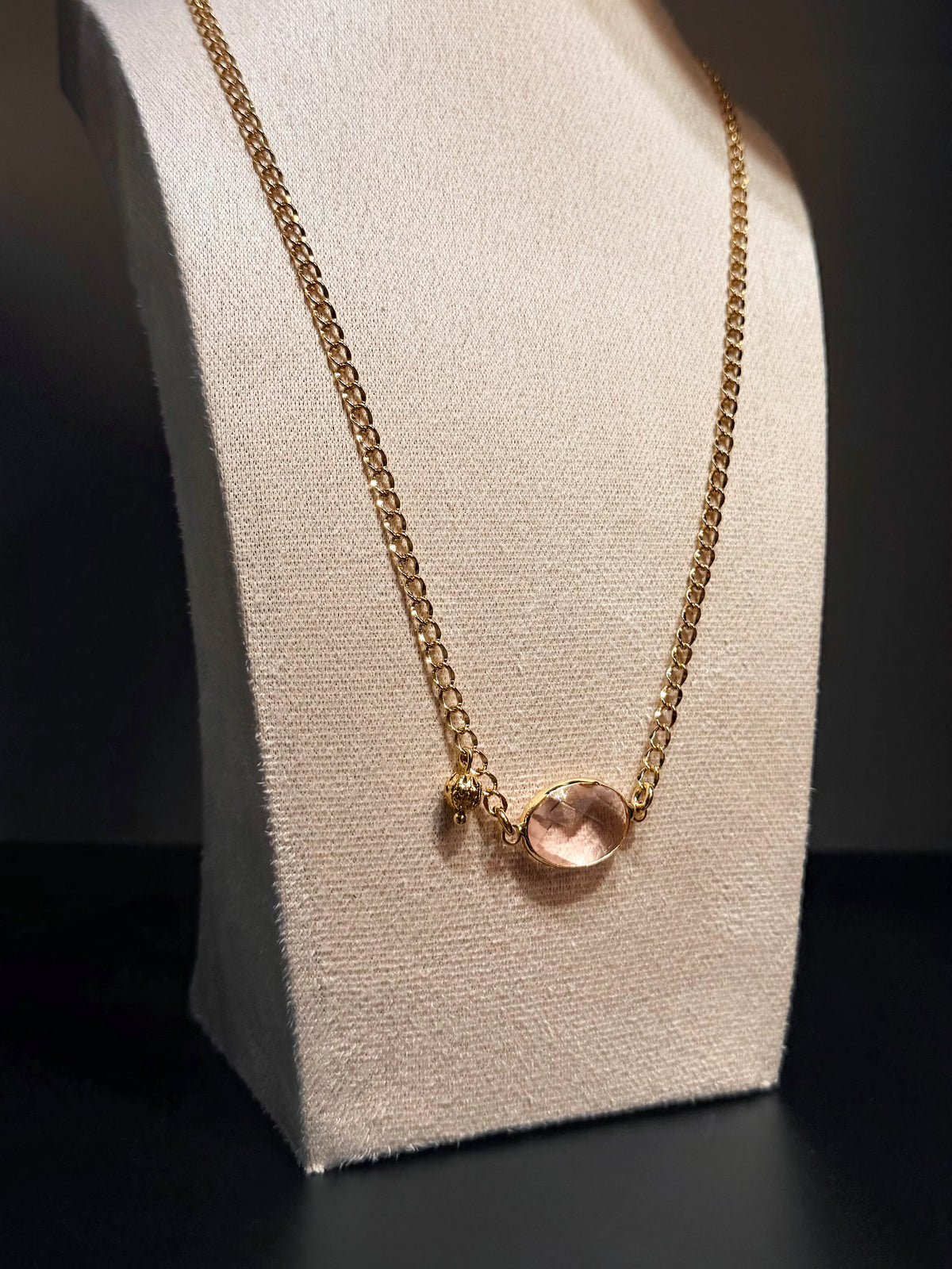 Collar Oval Rosa