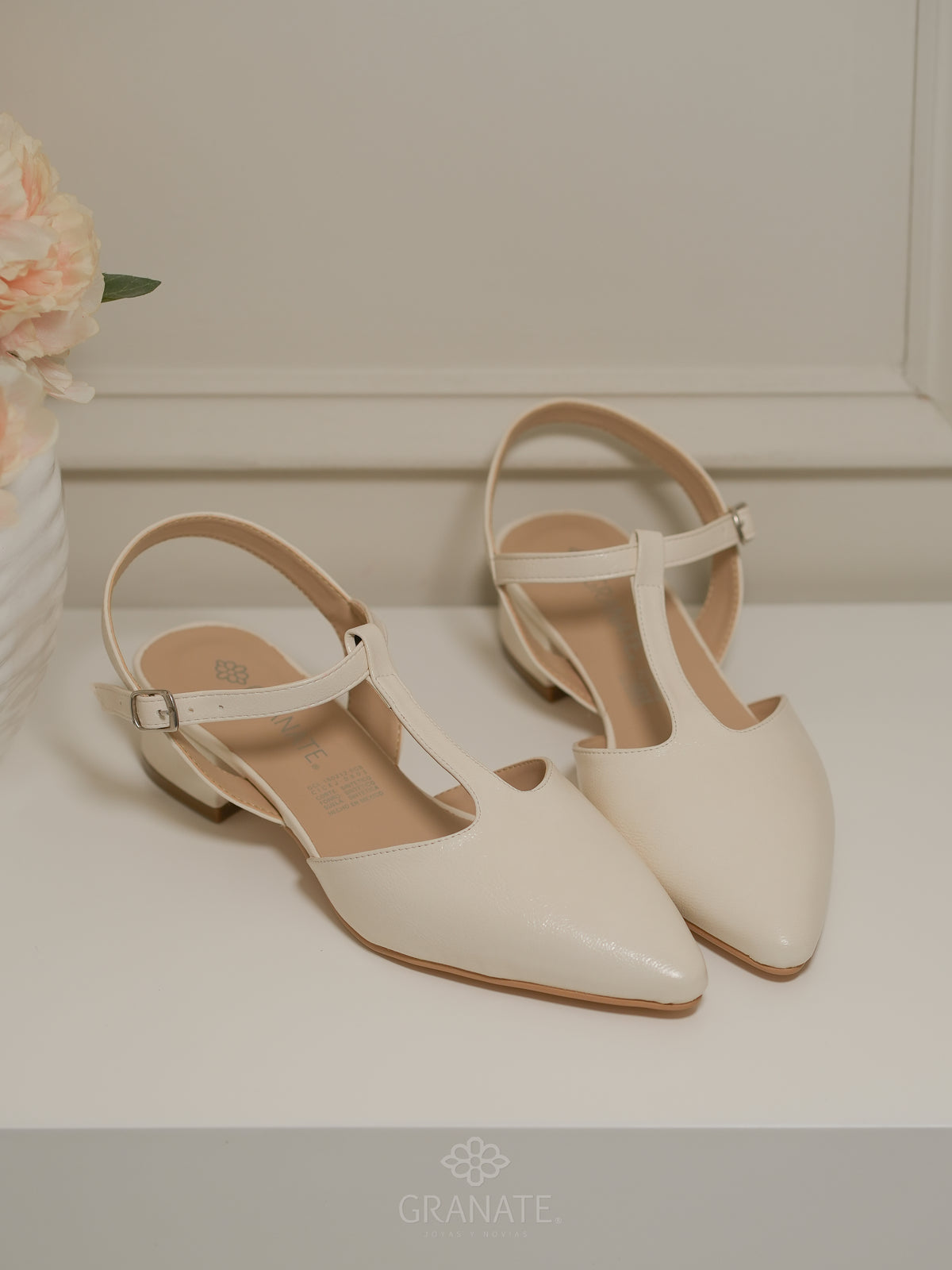 Zapato Tacón Bajo Tessa - Ivory