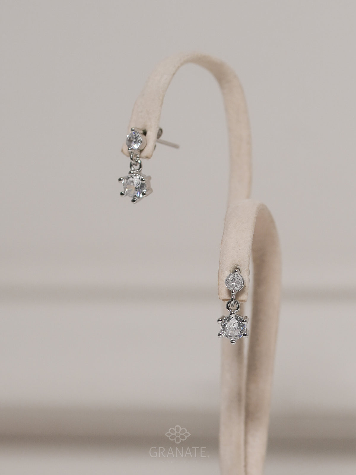 Aretes 2 Zirconias de Plata
