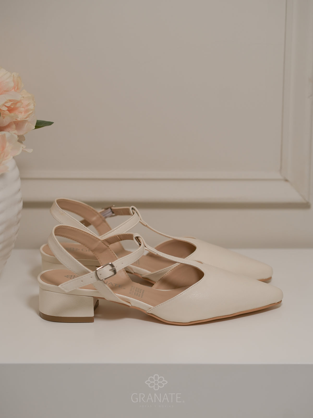Zapato Tacón Bajo Tessa - Ivory