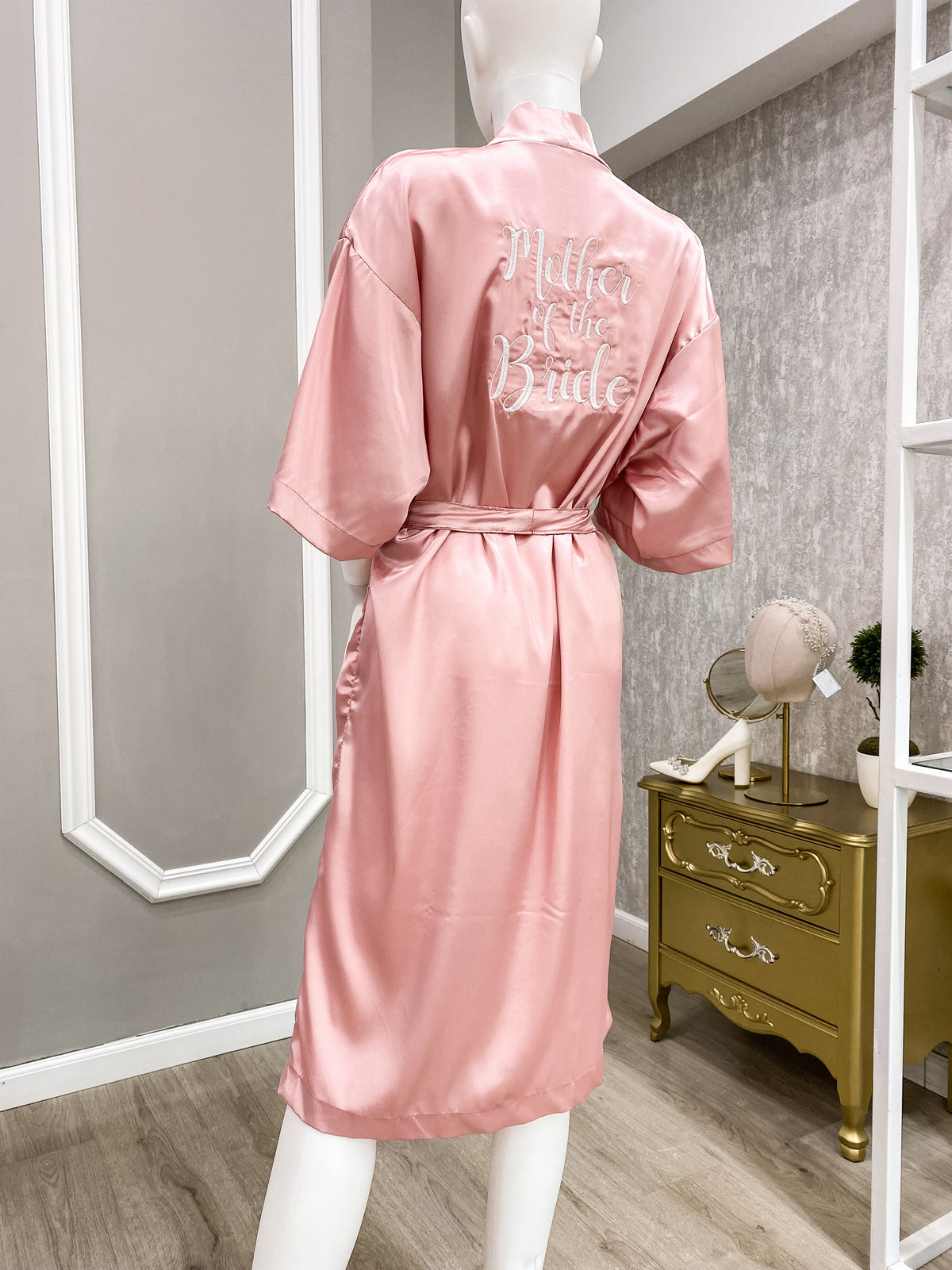 Bata Bordada “Mother Of The Bride” - Colores a Elegir
