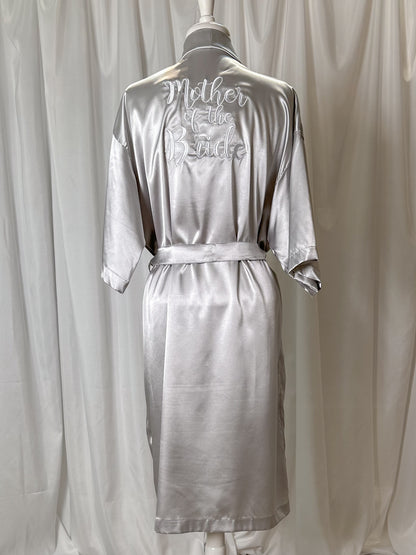 Bata Bordada “Mother Of The Bride” - Colores a Elegir