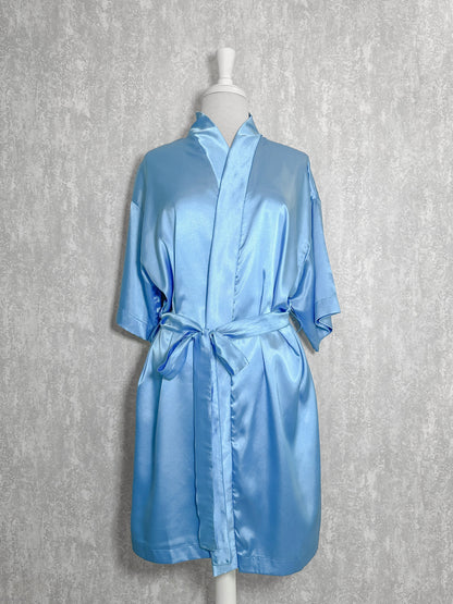 Bata Bordada “Hermana de la Novia” Azul Celeste