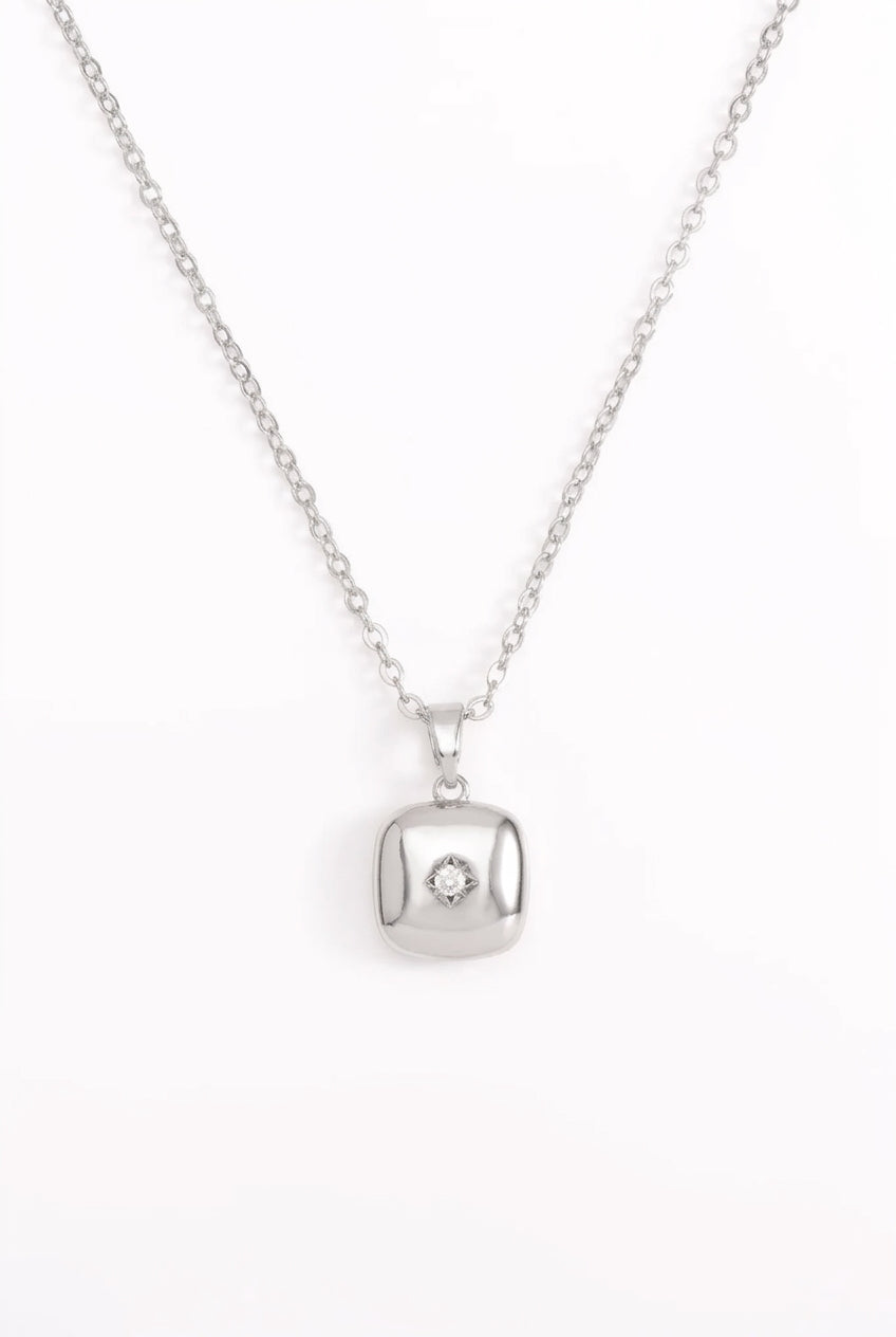 Collar Cuadro Bombé