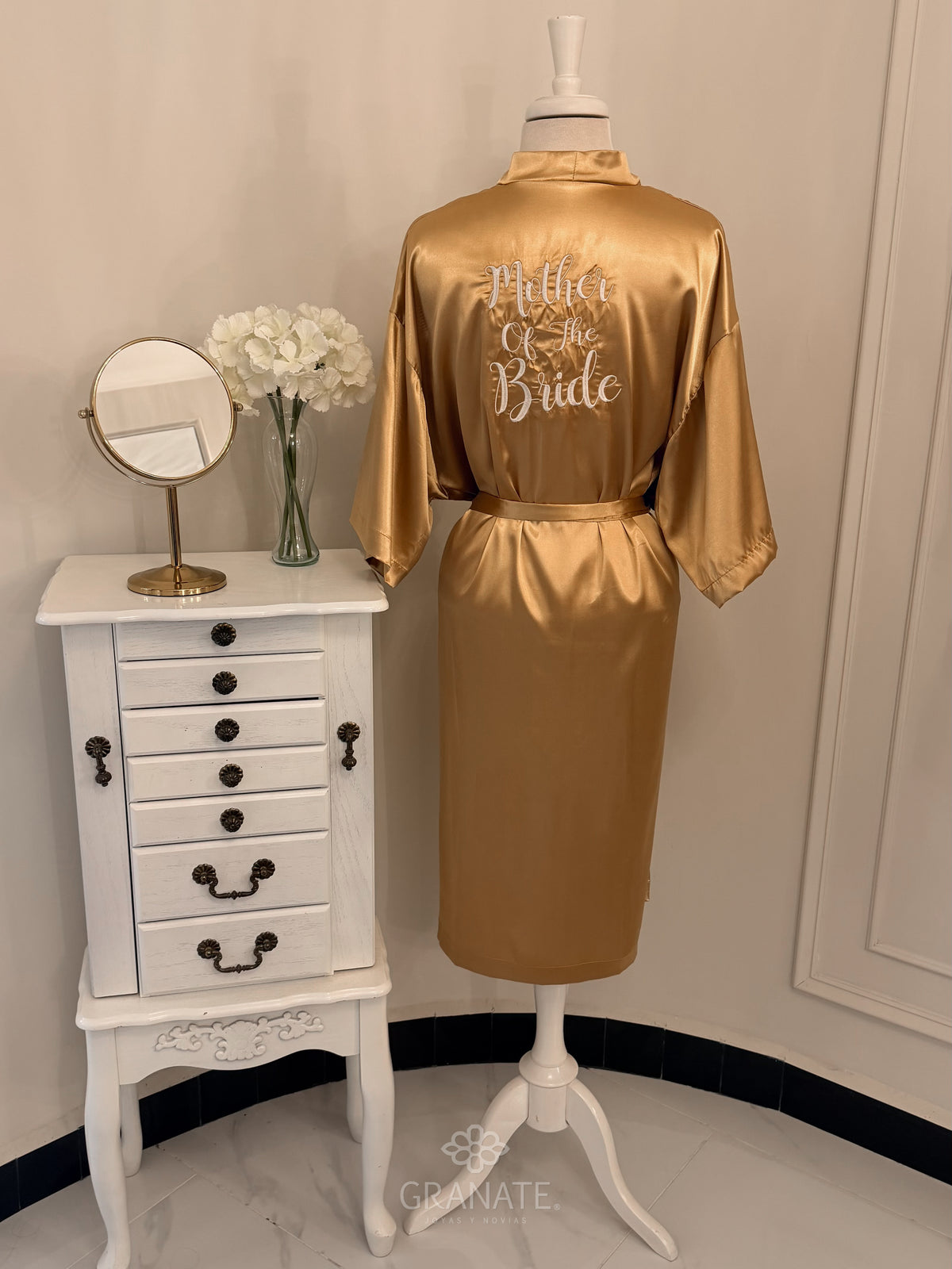 Bata Bordada “Mother Of The Bride” - Colores a Elegir