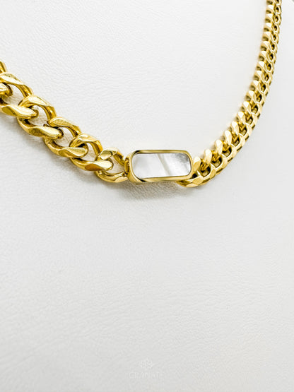 Collar Corto Eslabones y Ovalo Negro