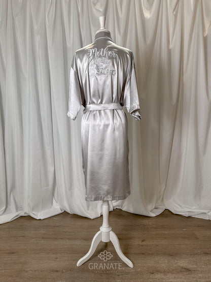 Bata Bordada “Mother Of The Bride” - Colores a Elegir