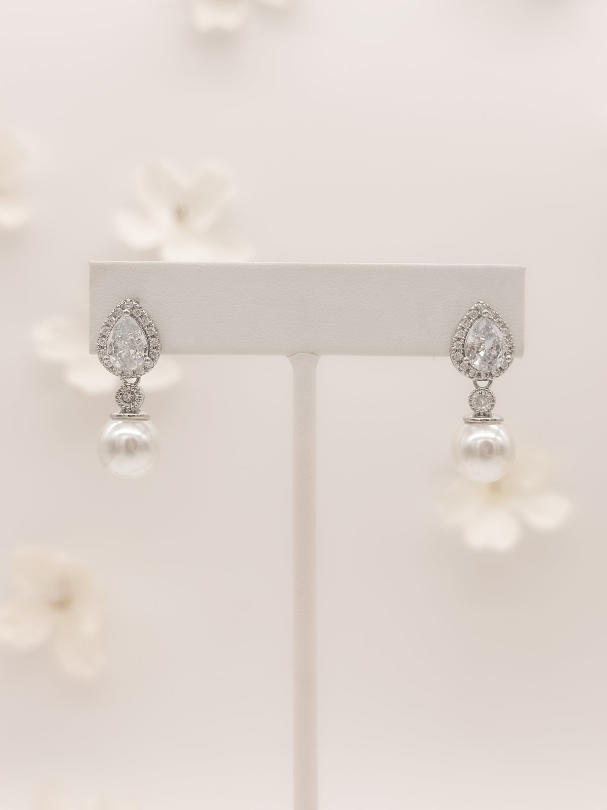 Aretes Gota Halo y Perla
