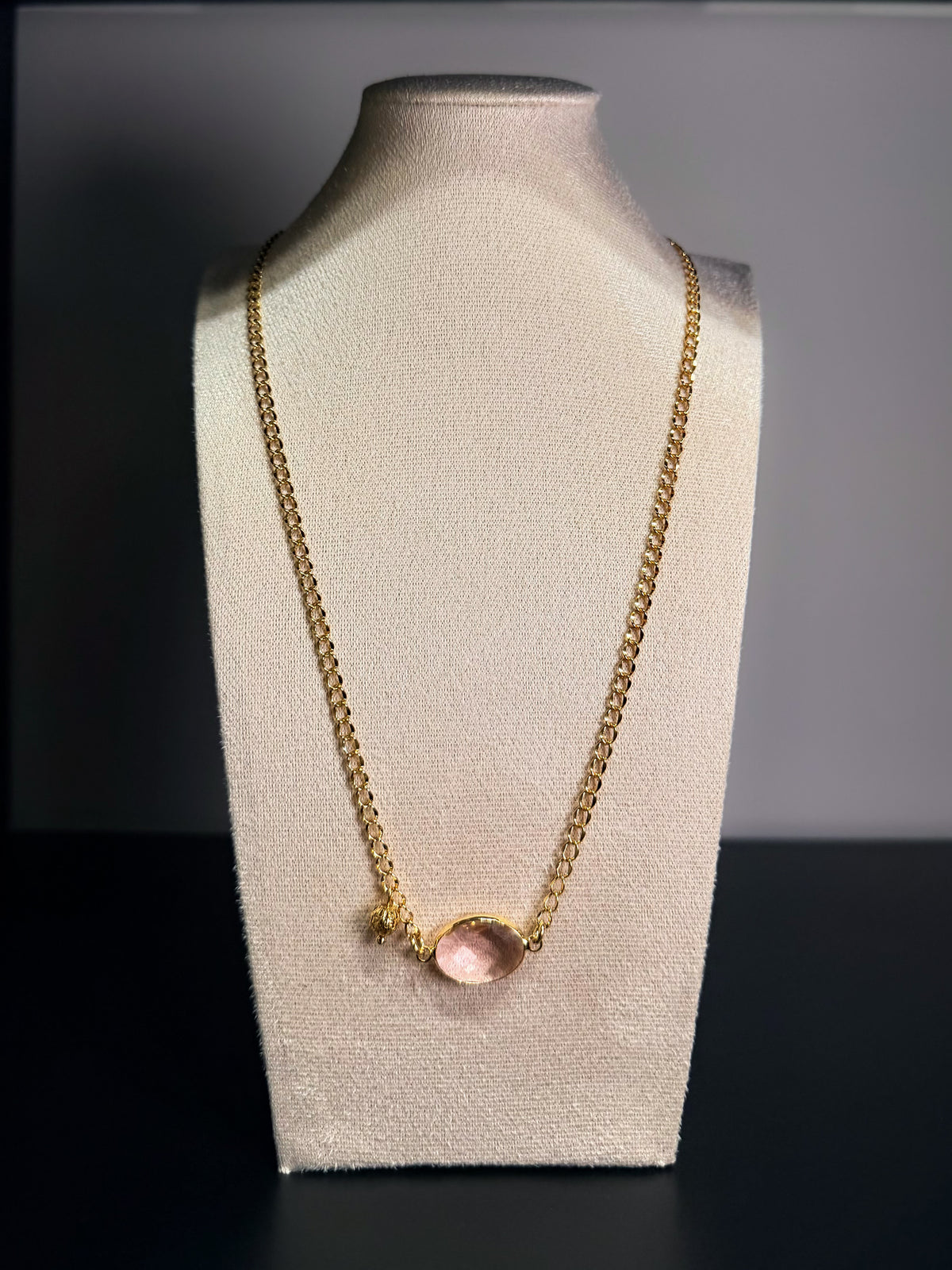 Collar Oval Rosa