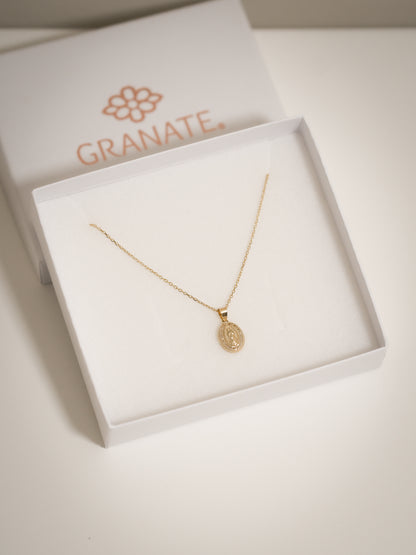 Collar Medalla Guadalupe de Oro 10 kilates