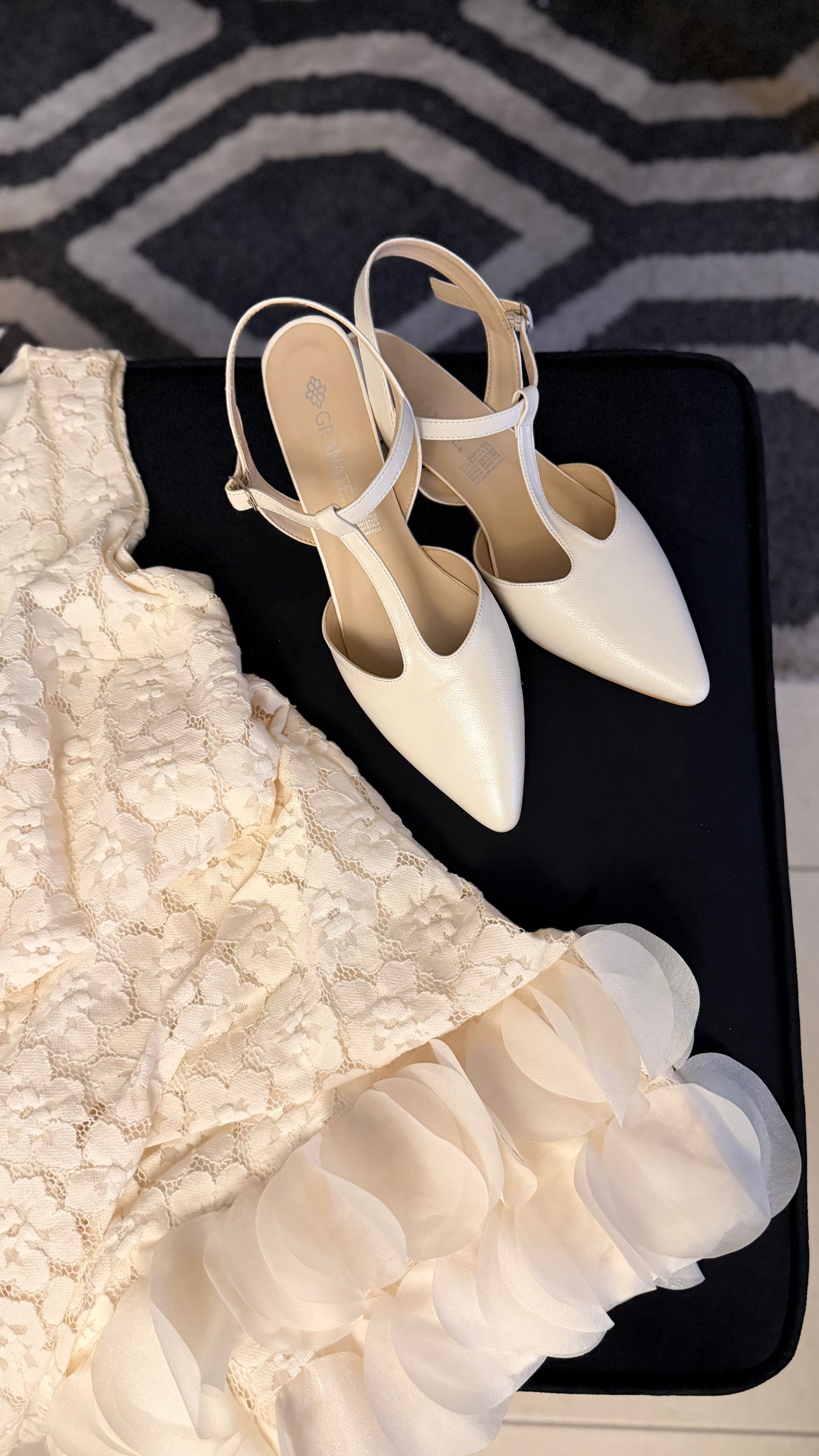 Zapato Tacón Bajo Tessa  - Ivory