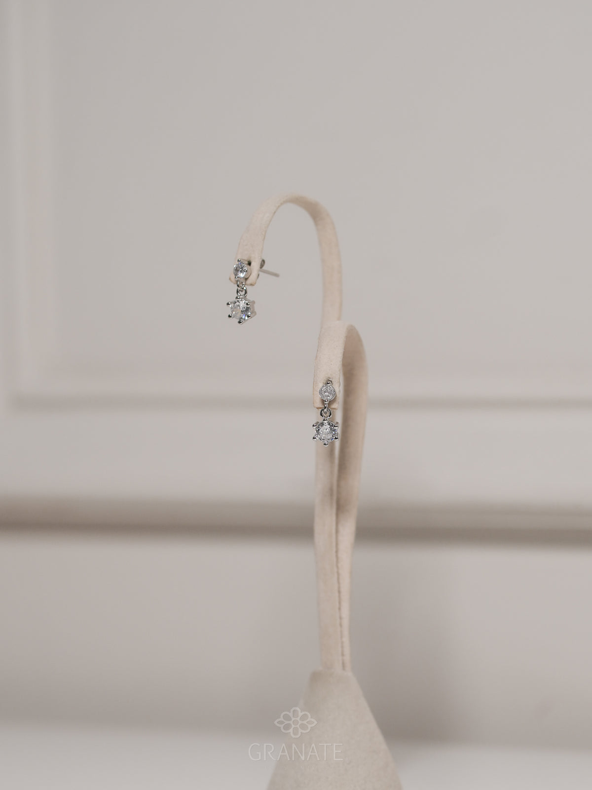 Aretes 2 Zirconias de Plata
