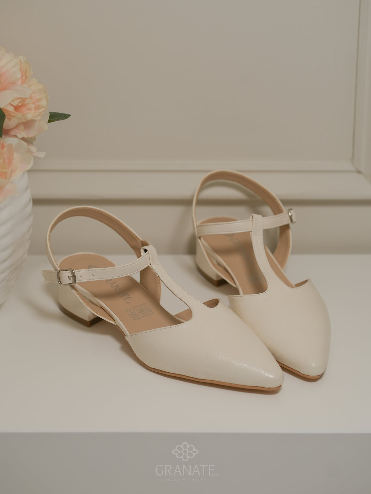 Zapato Tacón Bajo Tessa  - Ivory