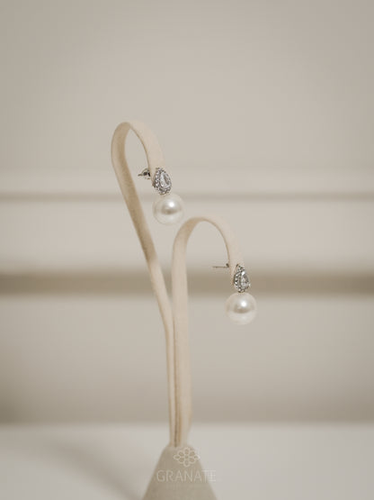 Aretes Gota y Perla de Plata