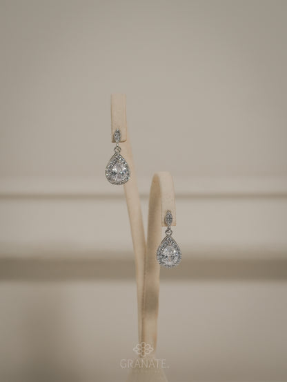 Aretes Marquise y Gota Halo